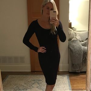 Wilfred Dresses - Aritzia Wilfred Free long sleeve dress Wilfred Dresses - Aritzia Wilfred Free long sleeve dress